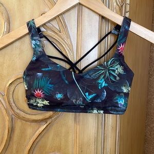 Lululemon athletica sports bra size 2